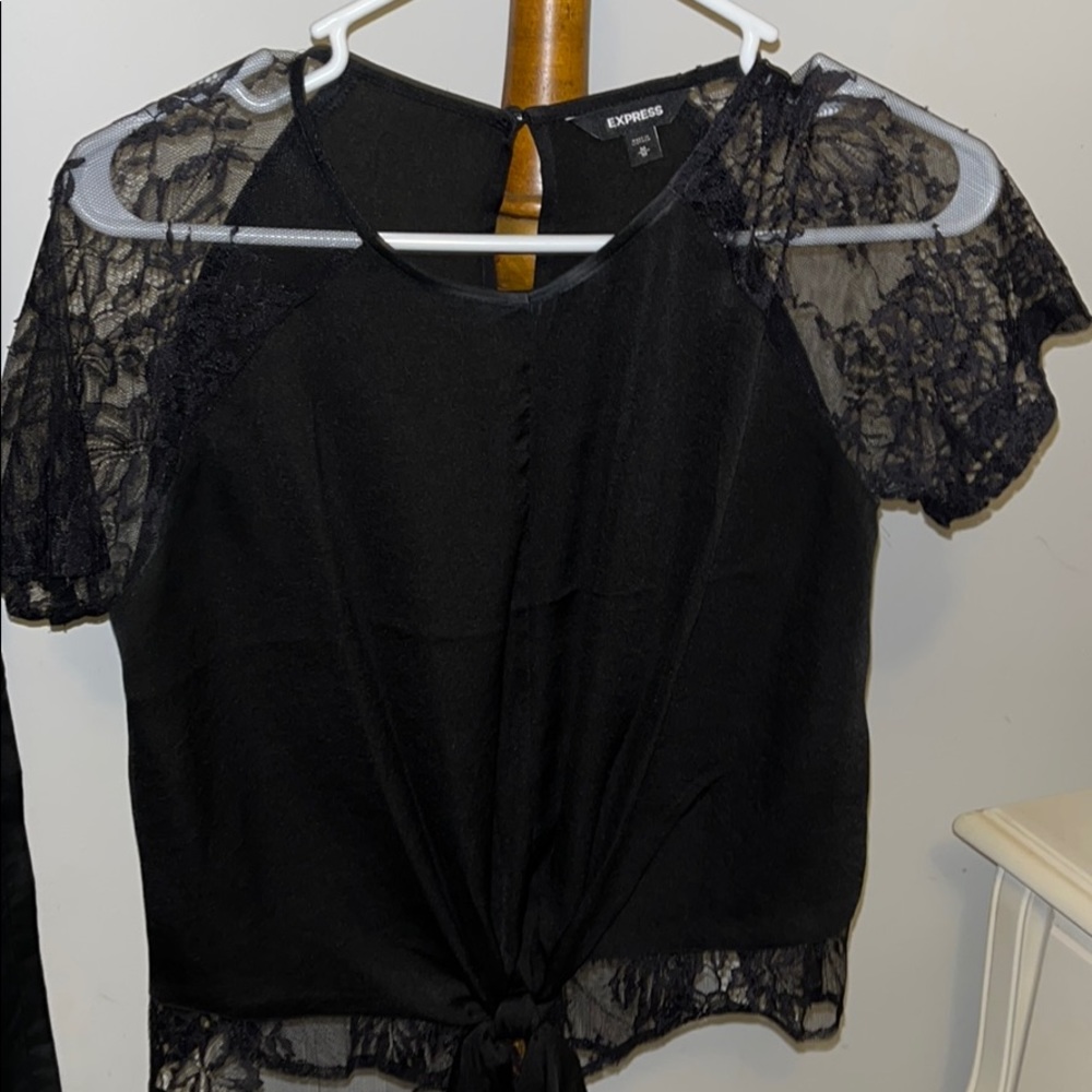 Express lace sleeved blouse